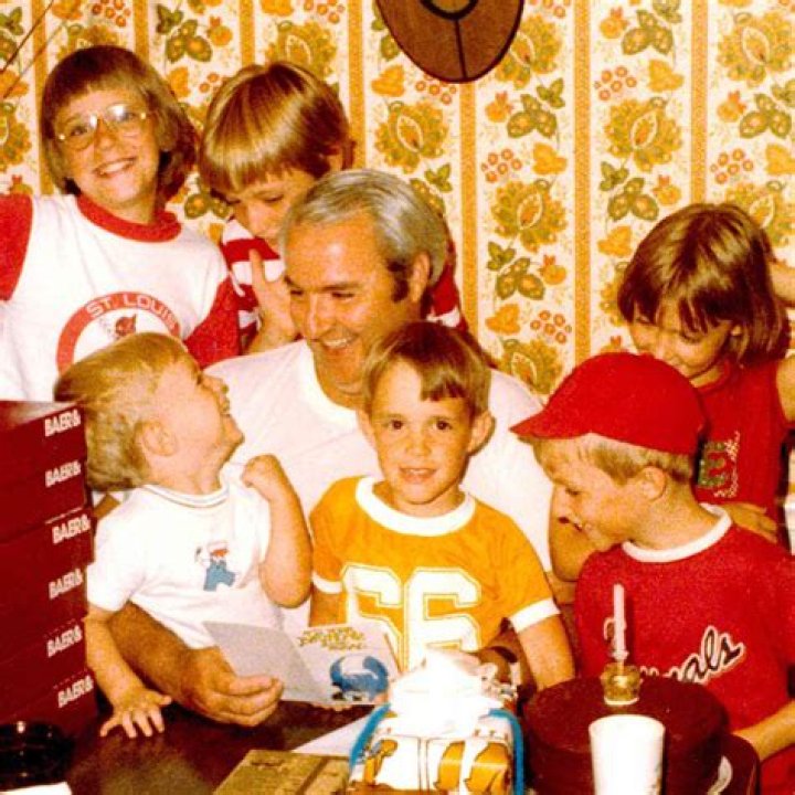 About Sean Gunn | Family And Net Worth