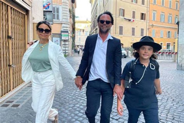 Uncover The Inspiring Journey Of Walton Goggins And Leanne Goggins